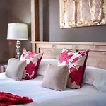 Wild Oats 7 - Yellowtop Country Park - Hot Tub - Yorkshire Villa Selby